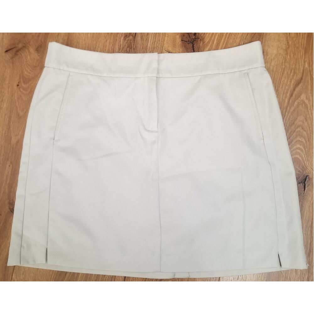IZOD Beige Golf Skort Zipper Button Hook & Eye Close 5 1/5 Back Slit Size 10